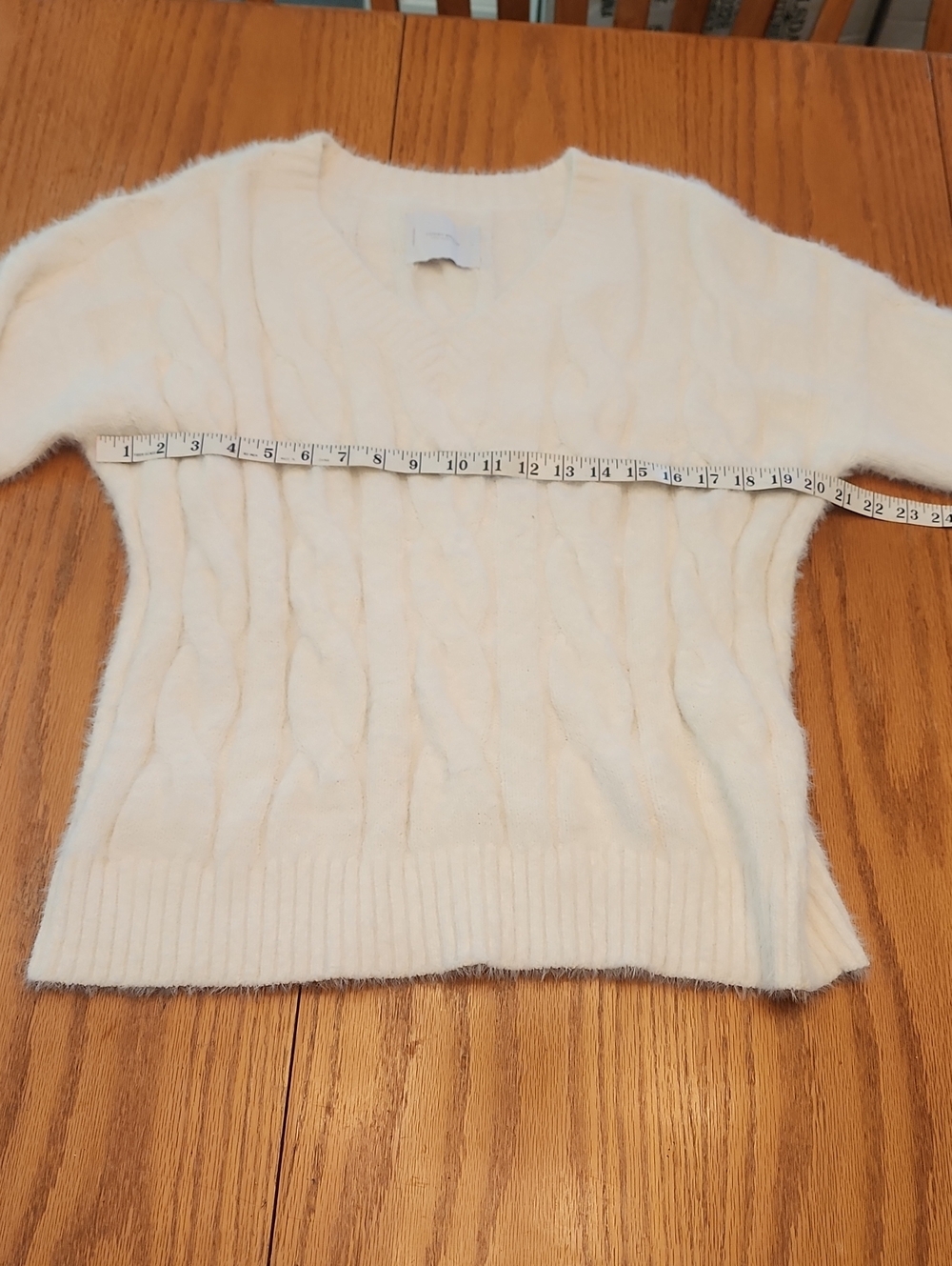 Lucky Brand Cream Cable-Knit V-Neck Sweater - Picture 8 of 16